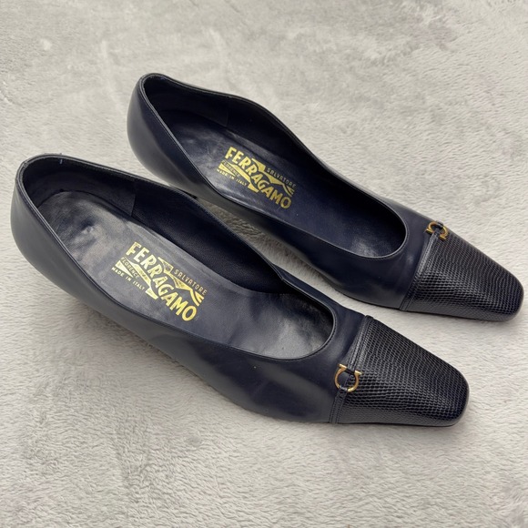 Salvatore Ferragamo Shoes - Salvatore Ferragamo Pumps Womens 11 B Navy Blue Lizard Embossed Cap Toe Gancini
